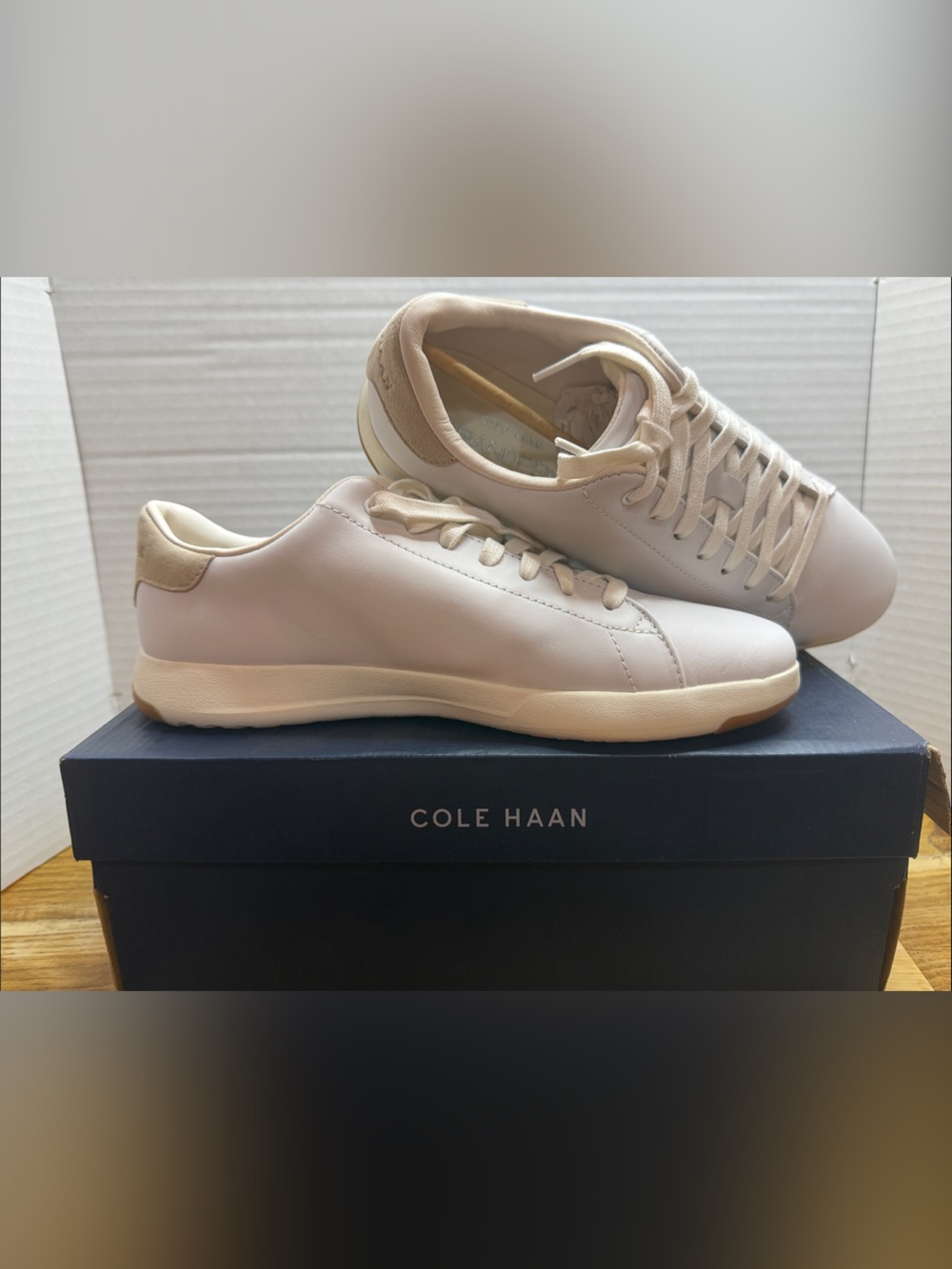 BNIB! Cole Haan White and Blush Leather Low-Top Sneakers M8/W9.5